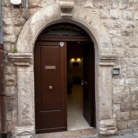 Nel Centro Storico Di Apartment *